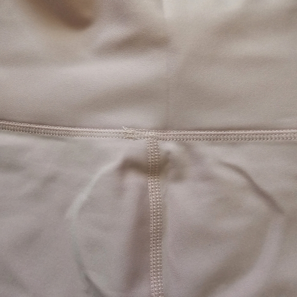 ALO NWT Sweet Pink 7/8 Airlift Leggings - Picture 6 of 9